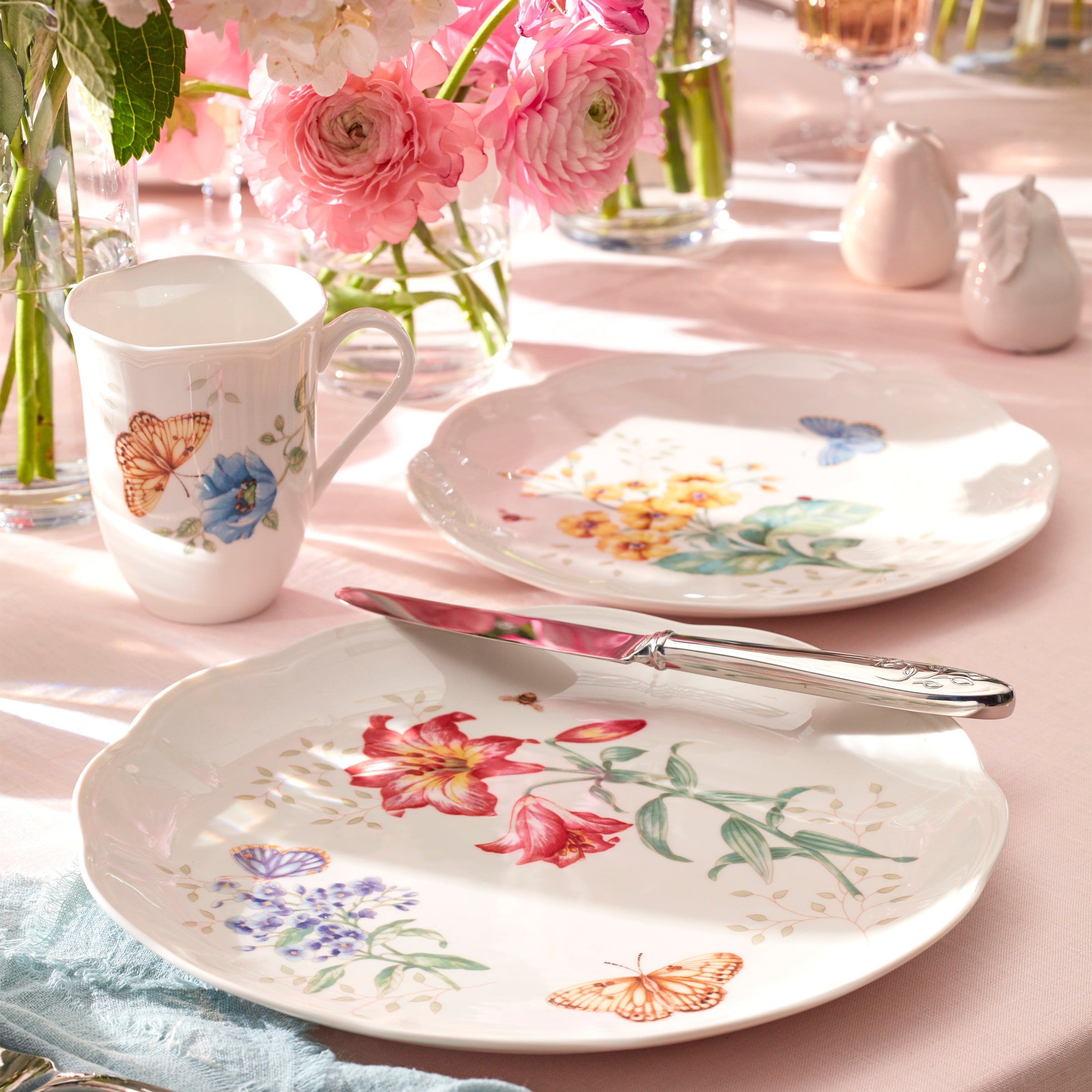 Butterfly & Bumblebee Scalloped Dinner Plate - Image 2