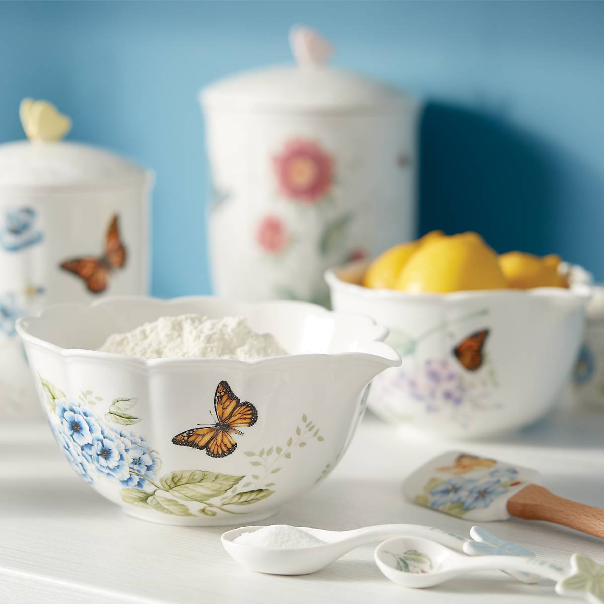 Butterfly Floral Nesting Mixing Bowls, 2-Piece Set - Image 5