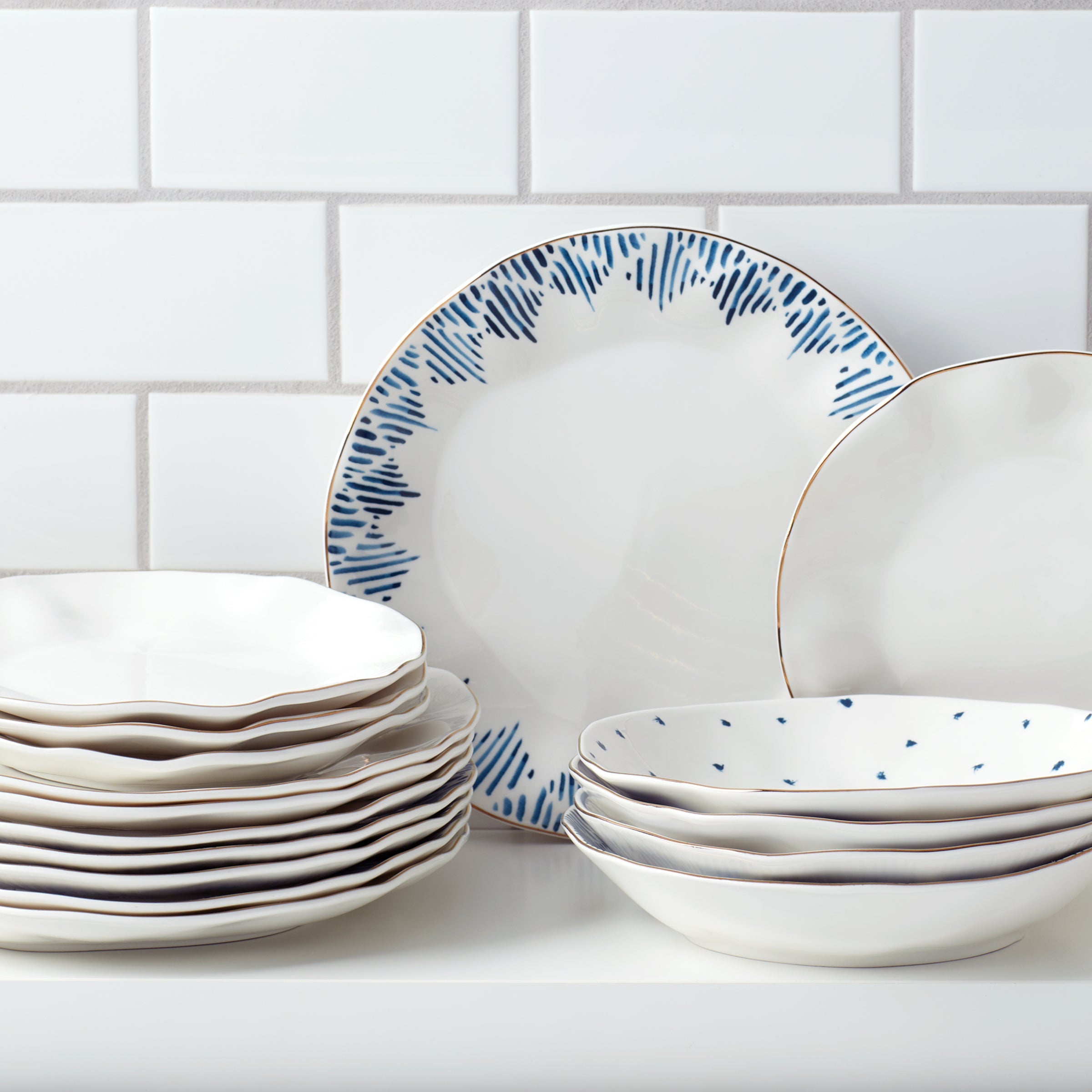 White Porcelain Dinner Plates with Gold Rim, Set of 4 - Image 4